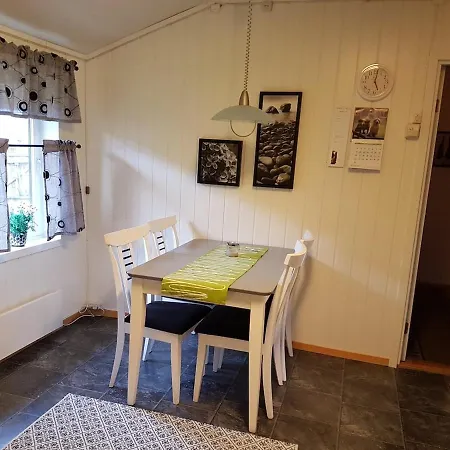 度假居 Charming House In Scenic Surroundings 特罗姆瑟