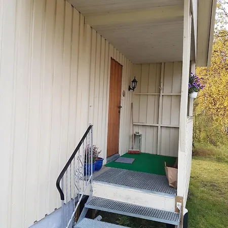 Charming House In Scenic Surroundings 度假居 特罗姆瑟